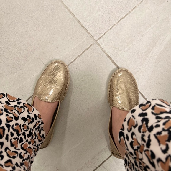 Golden Flats - Picture 2 of 3